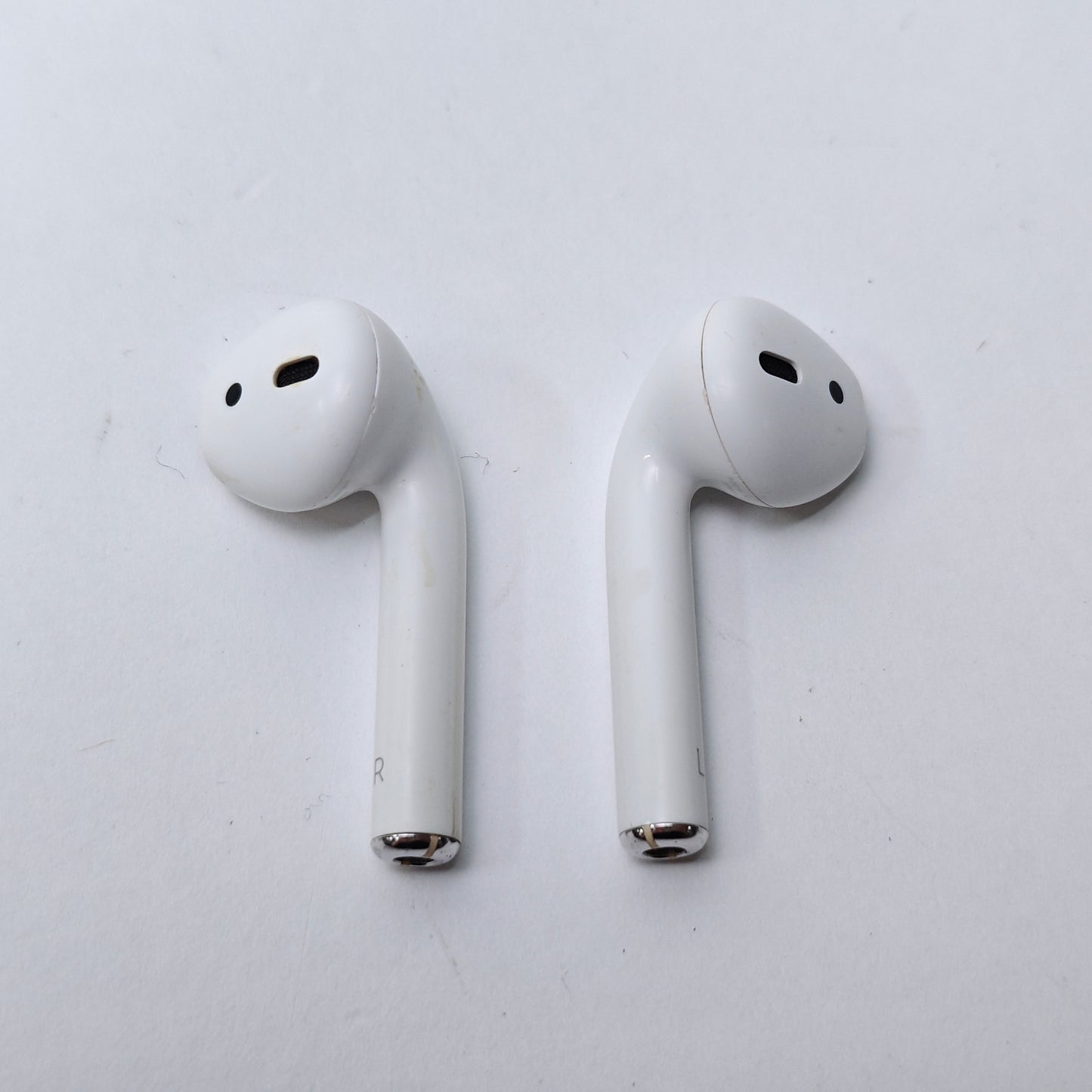 Apple AirPods 2nd Gen with Charging Case A2031 A2032 A1602