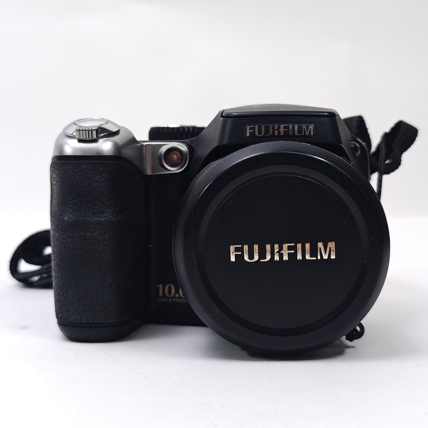 Fujifilm FinePix S8100fd 10.0MP Digital Camera
