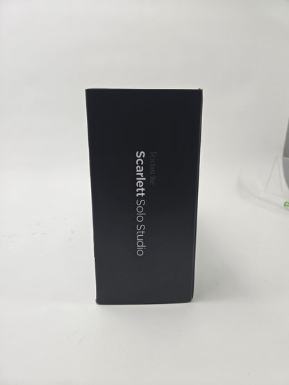 Focusrite Scarlett Solo Studio 4th Gen studio MOSC0039