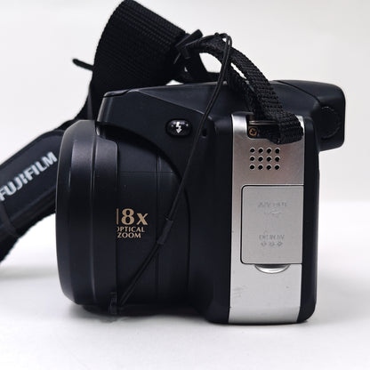 Fujifilm FinePix S8100fd 10.0MP Digital Camera