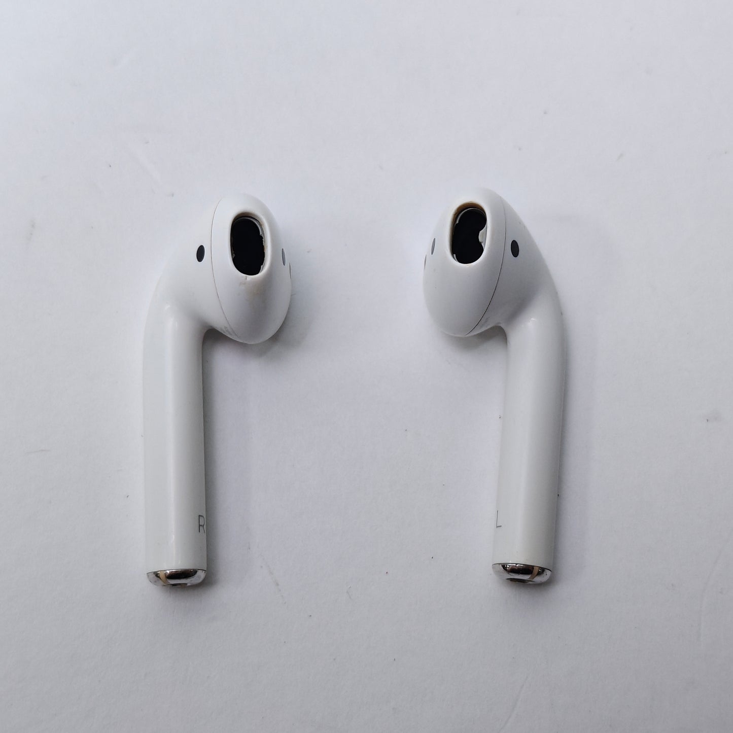 Apple AirPods 2nd Gen with Charging Case A2031 A2032 A1602